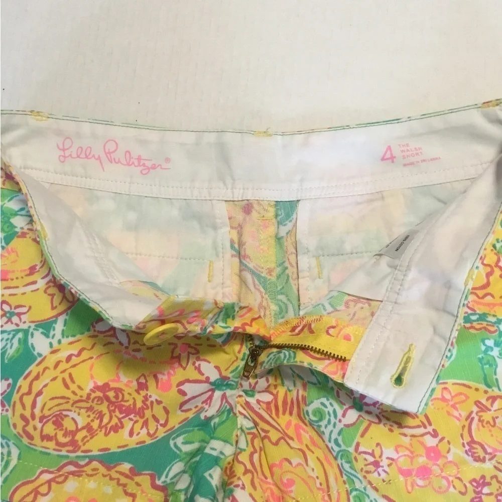 Lilly PULITZER 100% cotton shorts Sz 4 .